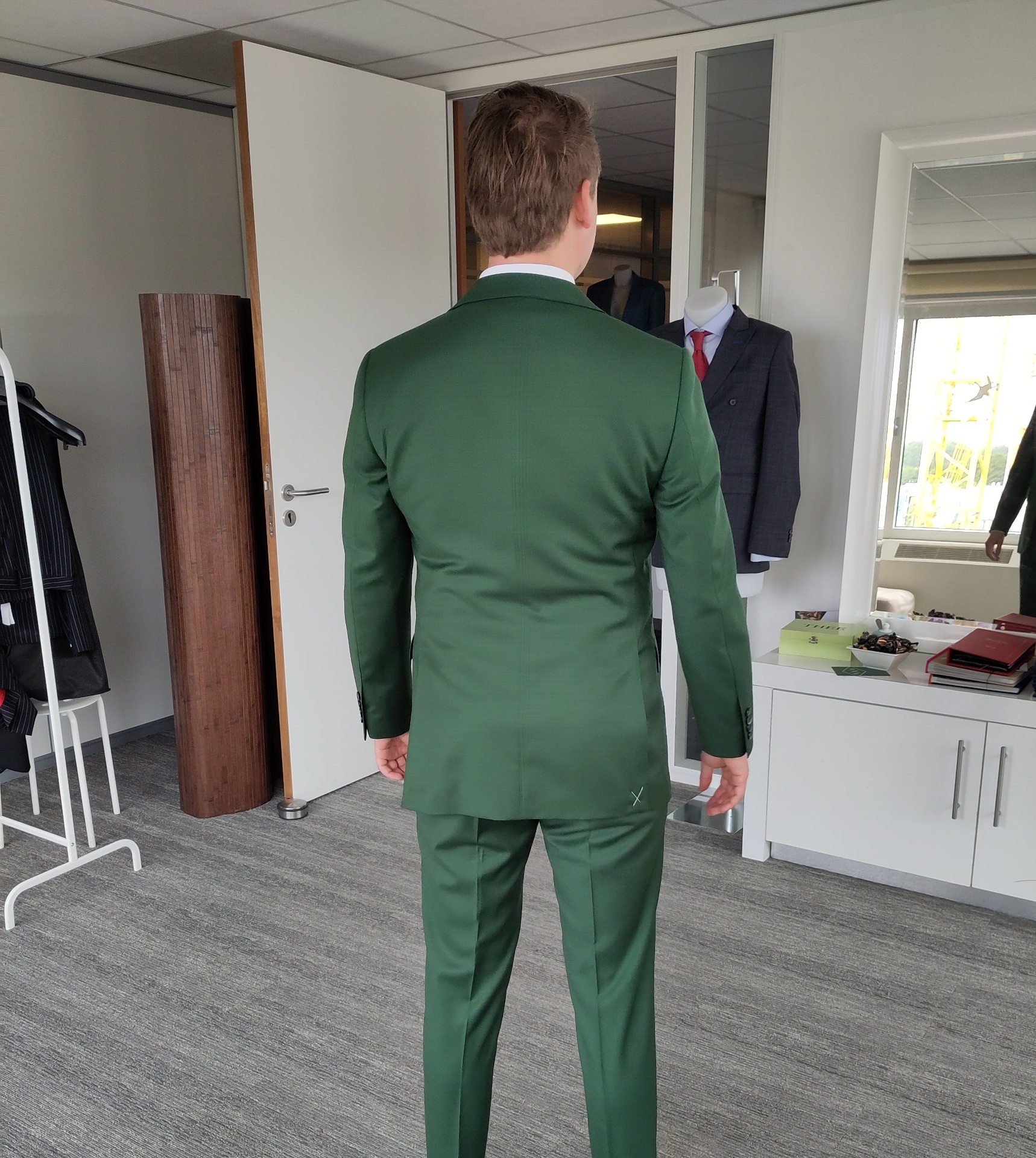 Smaragdgroen driedelig pak – foto 3